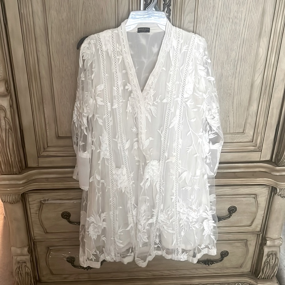 Off-White Kurta Agha-Noor. Size US Large